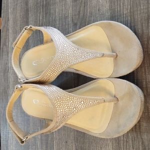 Laundry Thong Sandals, Size 7 1/2